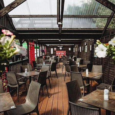 Muskerry Arms Bar And B&B بلارني المظهر الخارجي الصورة