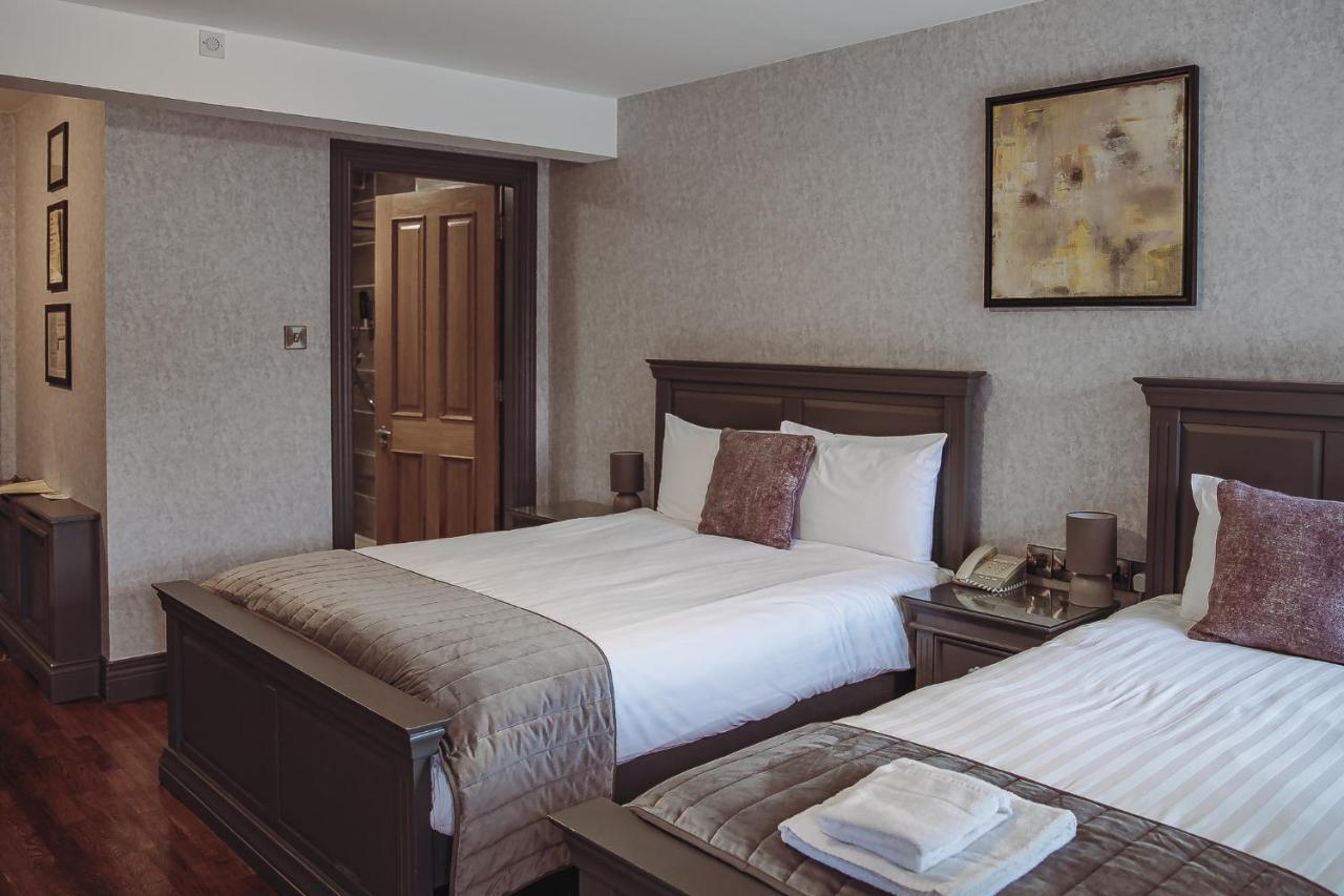 Muskerry Arms Bar And B&B بلارني المظهر الخارجي الصورة