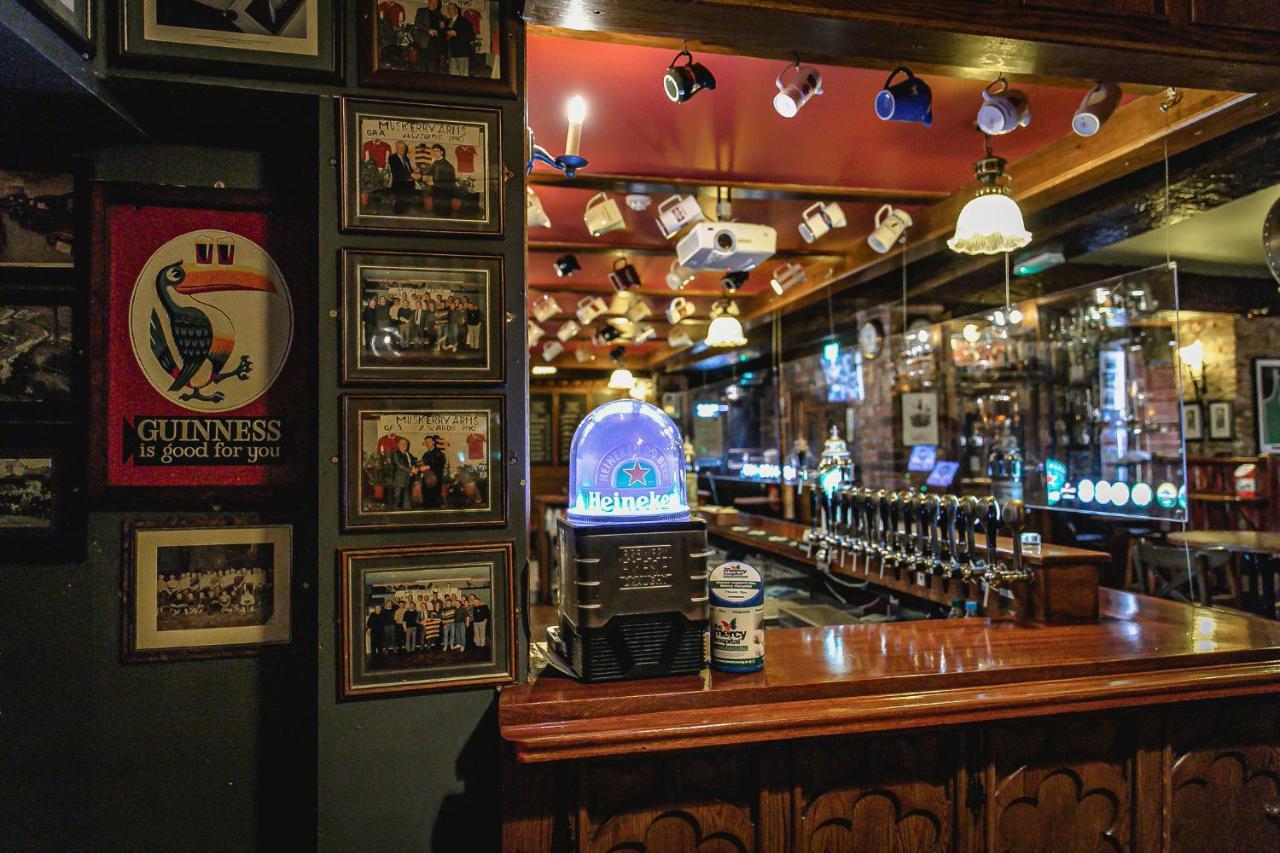 Muskerry Arms Bar And B&B بلارني المظهر الخارجي الصورة