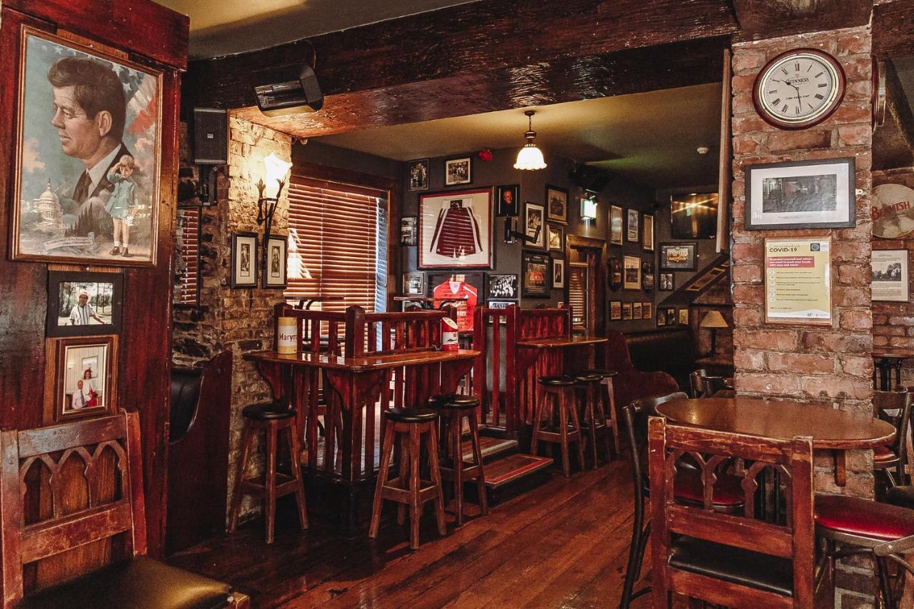 Muskerry Arms Bar And B&B بلارني المظهر الخارجي الصورة