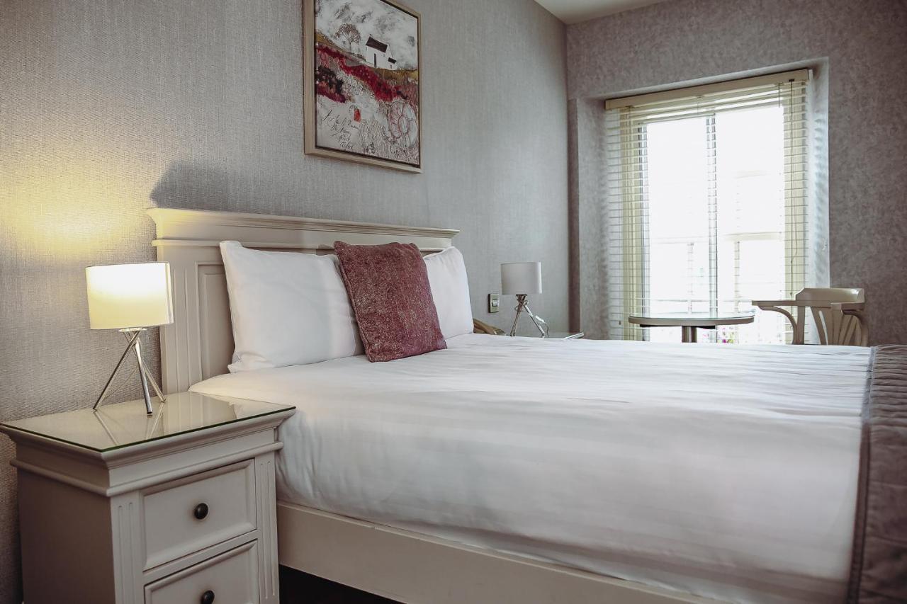 Muskerry Arms Bar And B&B بلارني المظهر الخارجي الصورة