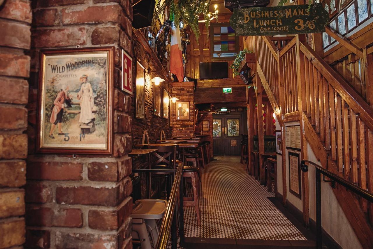Muskerry Arms Bar And B&B بلارني المظهر الخارجي الصورة