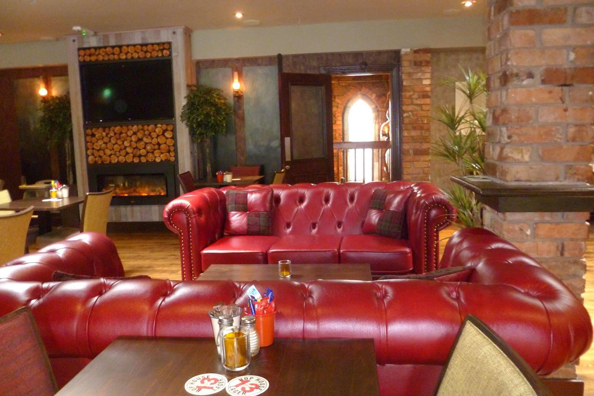 Muskerry Arms Bar And B&B بلارني المظهر الخارجي الصورة