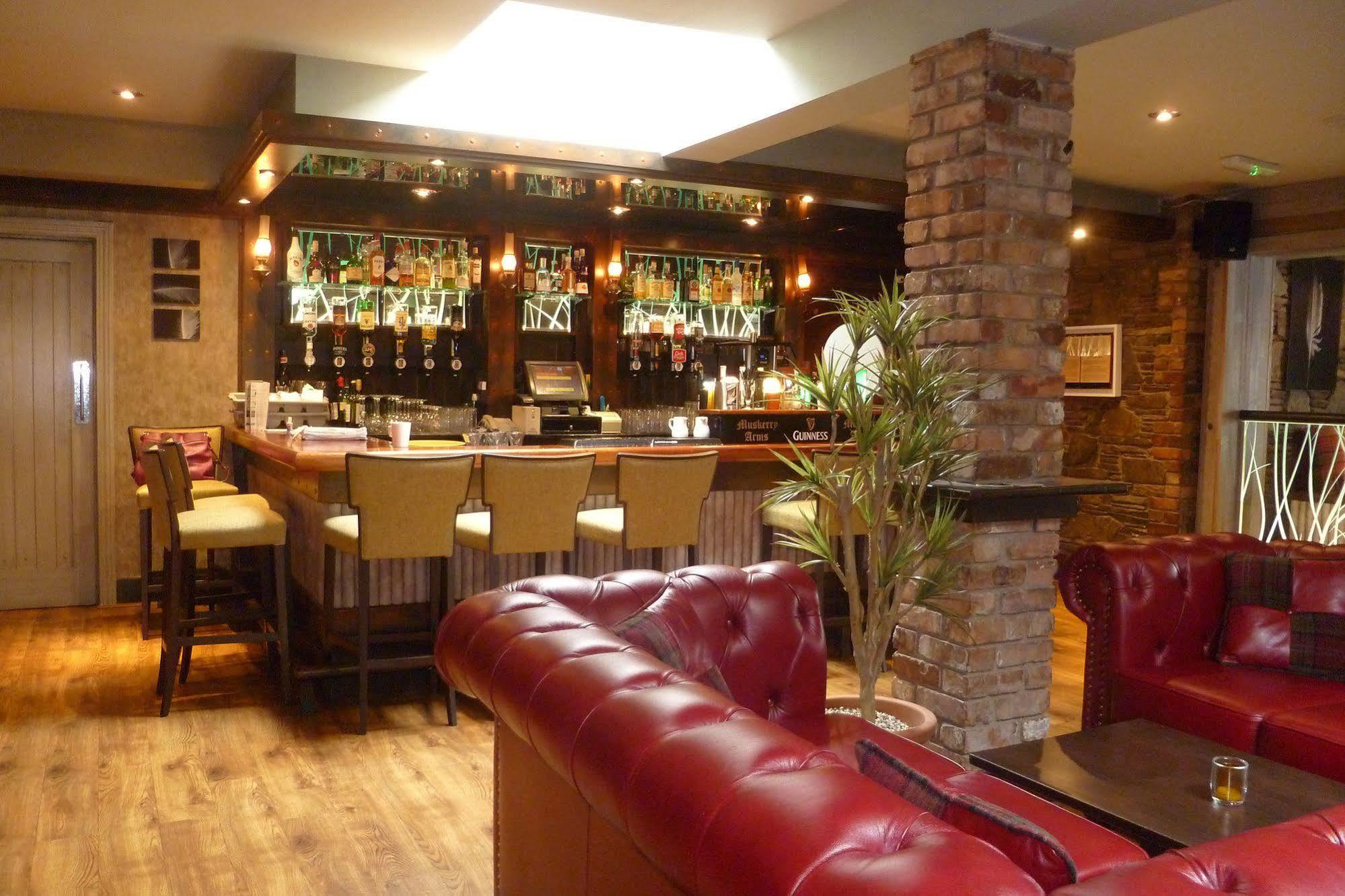 Muskerry Arms Bar And B&B بلارني المظهر الخارجي الصورة